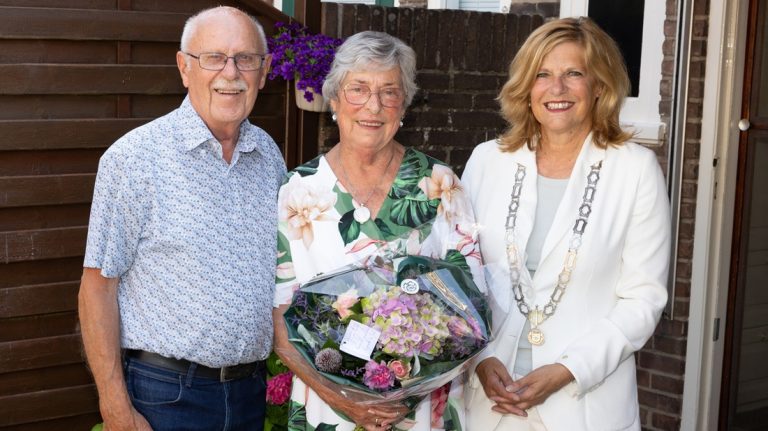 Diamanten huwelijk van echtpaar Gaal