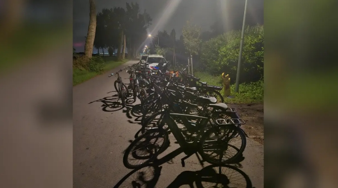 Controle van notoire fietsendief leidt tot vondst van bijna 20 gestolen fietsen