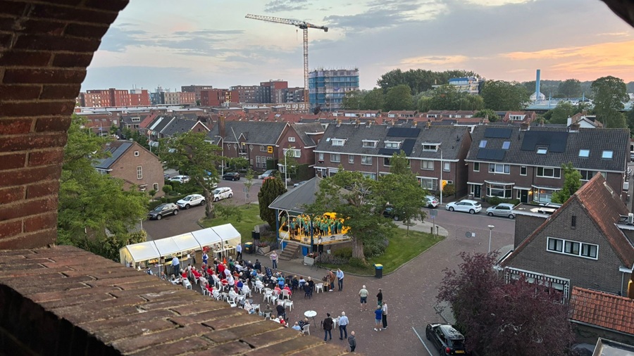 Geslaagde start van de zomeravondconcerten ondanks regenbui