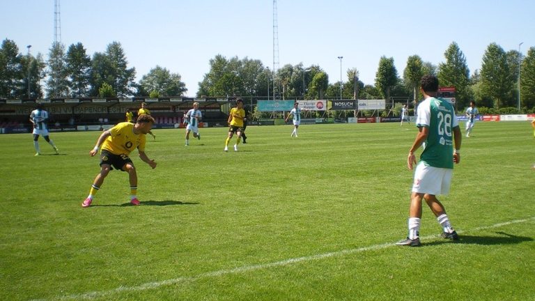 FC Dordrecht wint oefenduel in Papendrecht en speelt zaterdag opnieuw