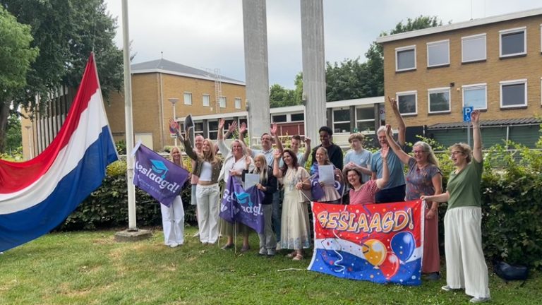 Willem de Zwijger College viert examenresultaten na bewogen schooljaar