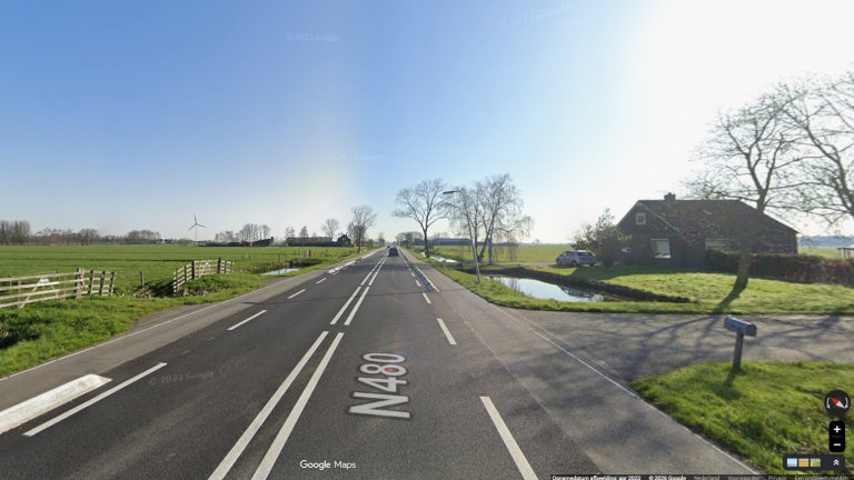 Fietser overleden na aanrijding met bestelbus