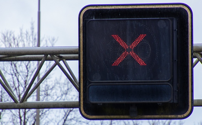 Ravage na botsing tussen twee vrachtwagens op A15