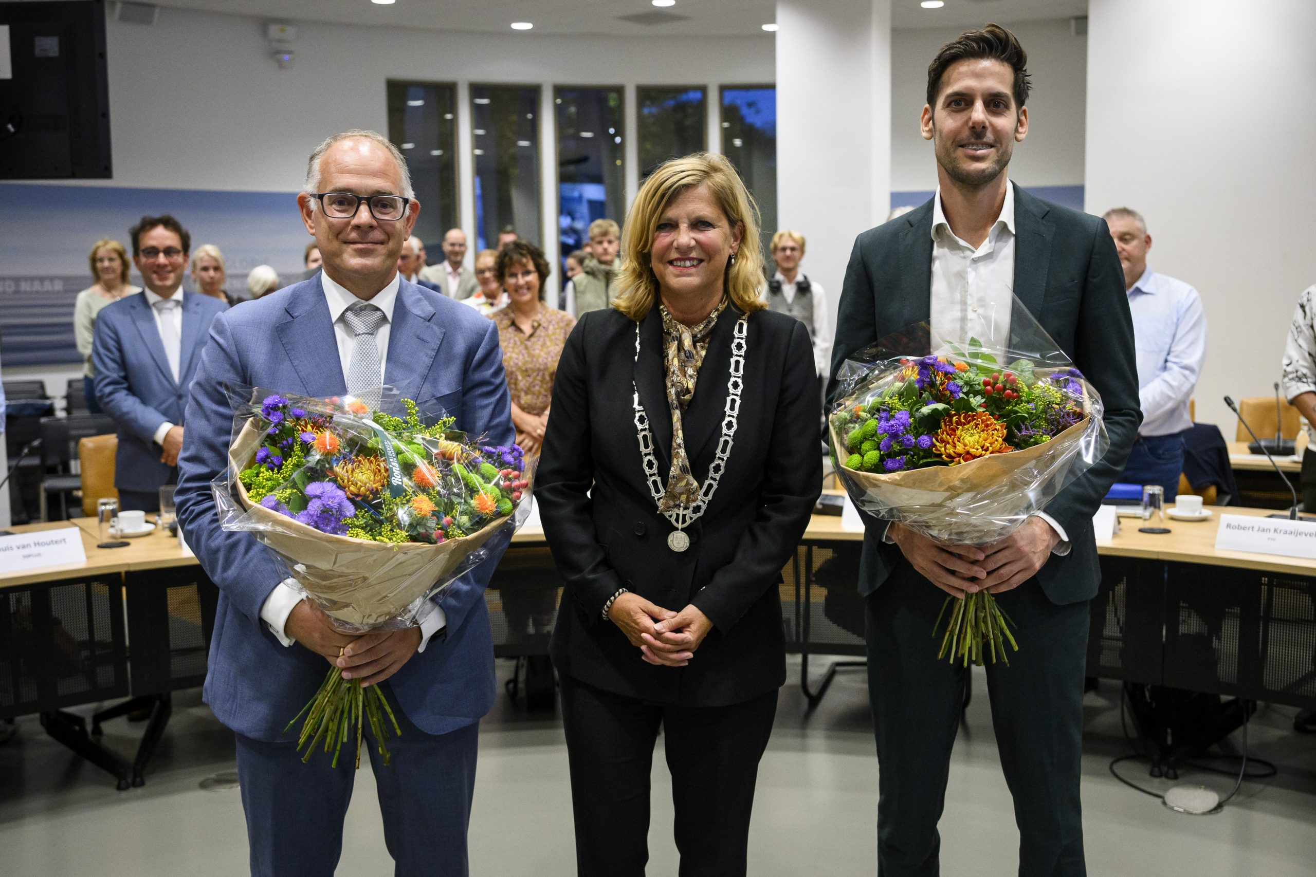 Twee tijdelijke wethouders geïnstalleerd