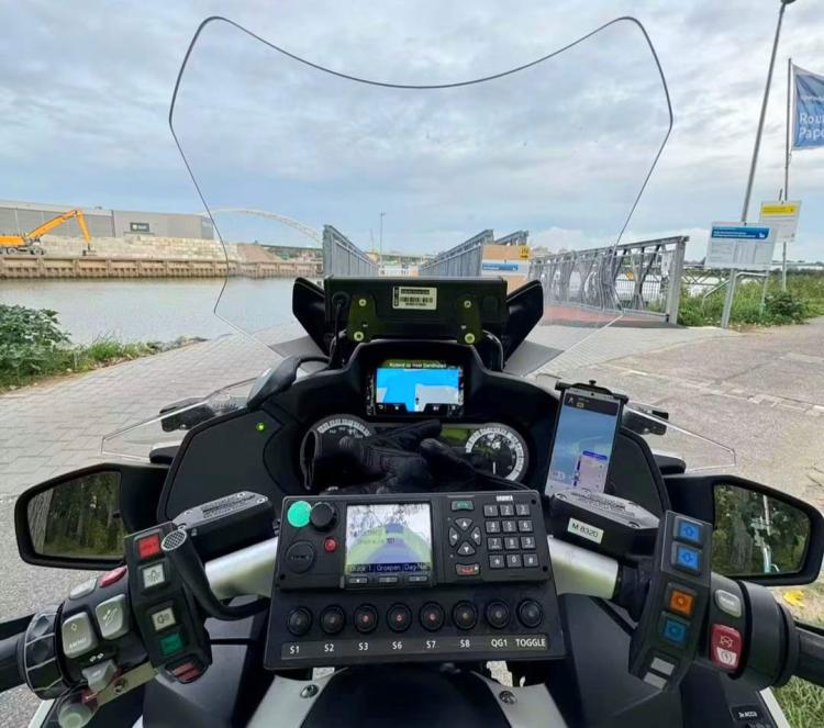 Tientallen bekeuringen uitgedeeld bij pont voor niet gebruiken fietspad