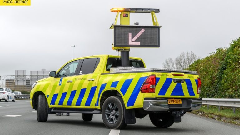 Ongeval op A15 zorgt voor flinke file richting Rotterdam